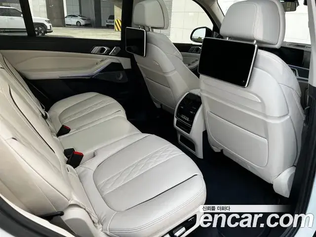 BMW X7 2022 — Şəkil 11/14