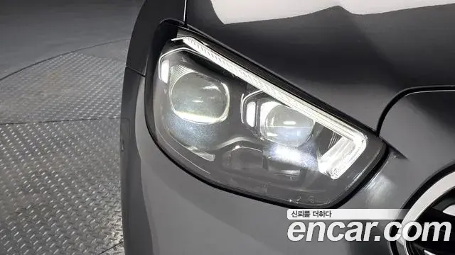Mercedes-Benz E-Class 2021 — Şəkil 14/35