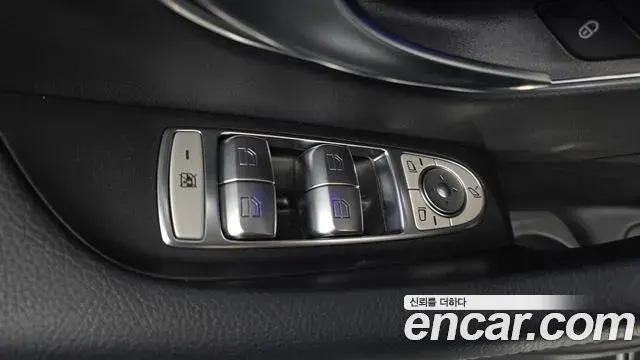 Mercedes-Benz E-Class 2021 — Şəkil 20/35