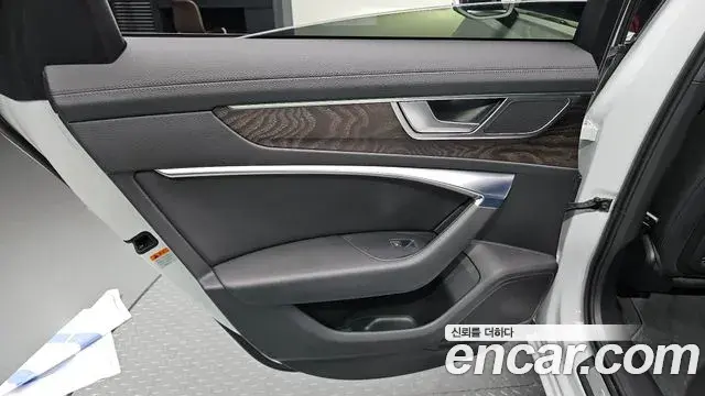 Audi A6 2019 — Photo 28/33