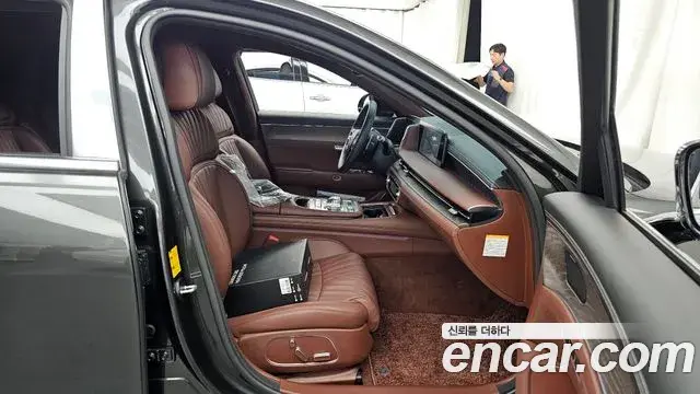 Genesis G90 2023 — ფოტო 10/35