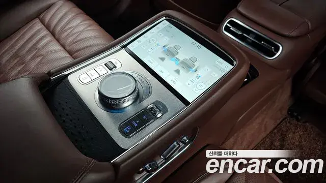 Genesis G90 2023 — ფოტო 9/35