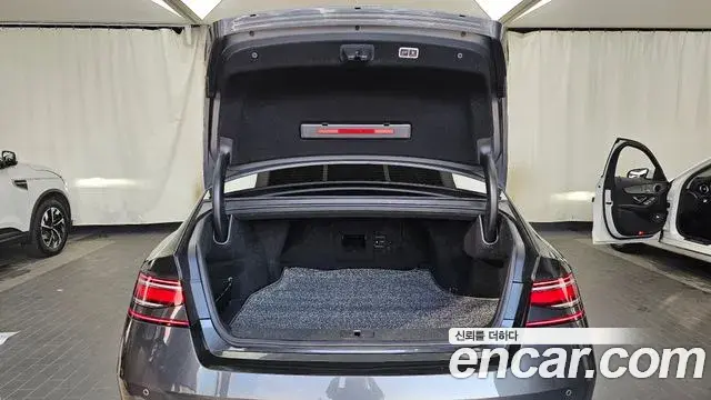 Genesis G90 2023 — ფოტო 11/35