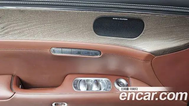 Genesis G90 2023 — ფოტო 14/35