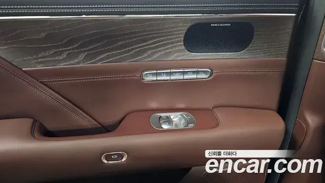 Genesis G90 2023 — ფოტო 2/35