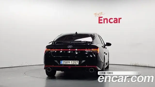Hyundai The New Avante Hybrid 2022 — ფოტო 2/32