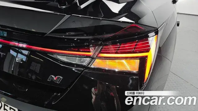 Hyundai The New Avante Hybrid 2022 — ფოტო 20/32