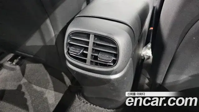 Hyundai The New Avante Hybrid 2022 — ფოტო 29/32