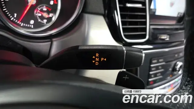 Mercedes-Benz GLE-Class 2018 — Şəkil 1/20