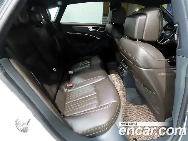 Audi A7 2020 — ფოტო 9/20