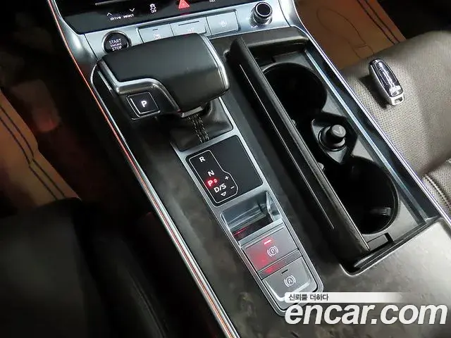 Audi A7 2020 — ფოტო 7/20