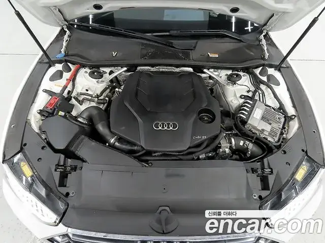 Audi A7 2020 — ფოტო 14/20