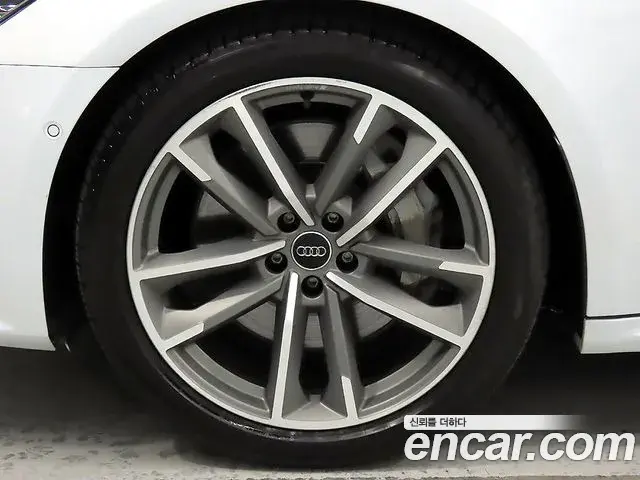 Audi A7 2020 — ფოტო 3/20
