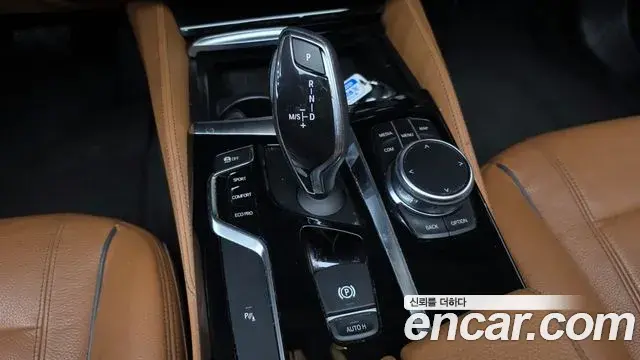 BMW 5 Series 2018 — Photo 20/20