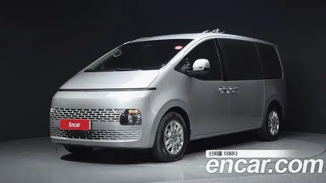 Hyundai Staria 2025 — Фото 1/20