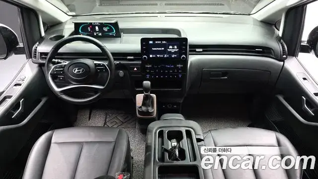 Hyundai Staria 2025 — Фото 7/20