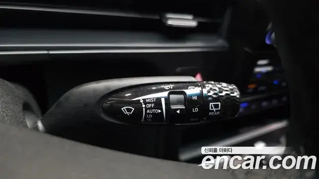 Hyundai Staria 2025 — Фото 19/20