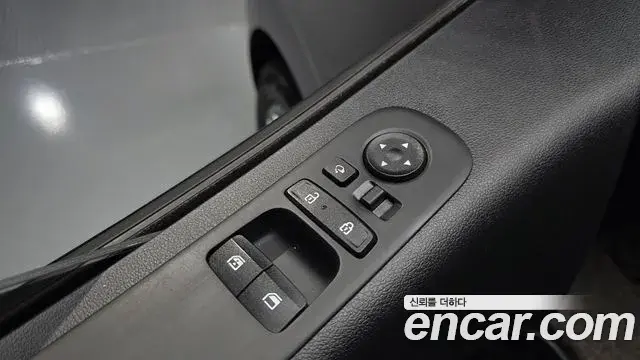 Hyundai Staria 2025 — Photo 30/31