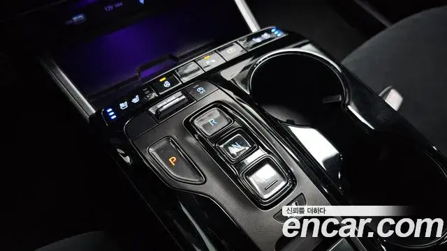 Hyundai Tucson Hybrid 2022 — Photo 17/36