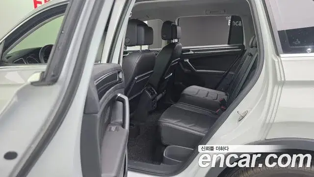 Volkswagen Tiguan 2020 — Şəkil 12/20