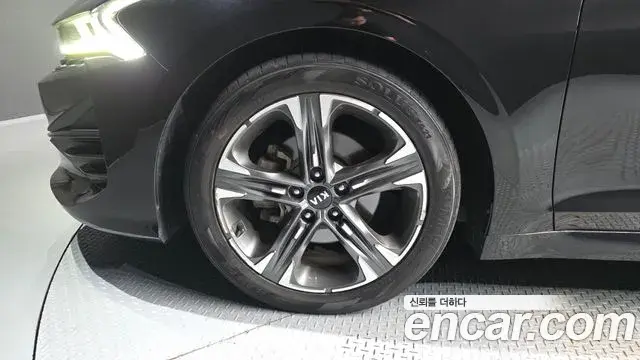 Kia K5 2020 — ფოტო 16/20