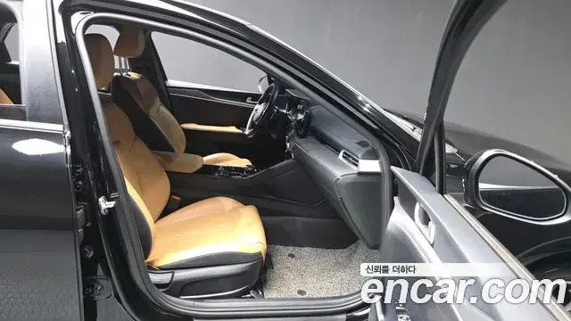 Kia K5 2020 — ფოტო 11/20
