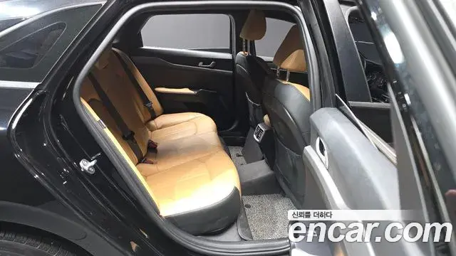 Kia K5 2020 — ფოტო 19/20