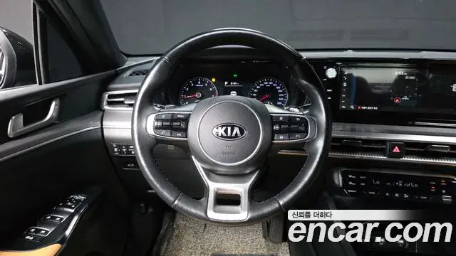 Kia K5 2020 — ფოტო 2/20