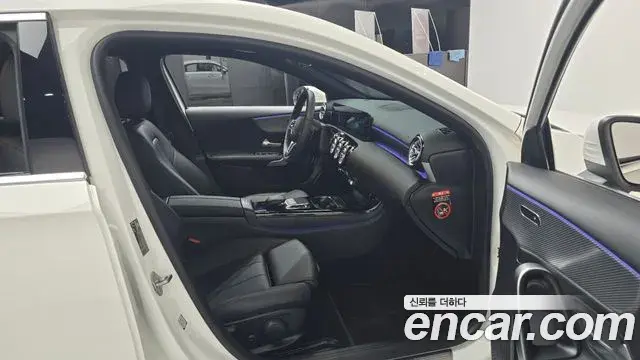Mercedes-Benz A-Class 2021 — ფოტო 11/30