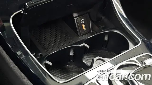 Mercedes-Benz C-Class 2020 — Şəkil 24/34