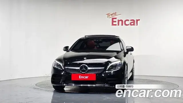 Mercedes-Benz C-Class 2023 — Photo 4/32
