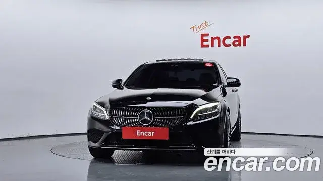 Mercedes-Benz C-Class 2019 — Şəkil 21/32