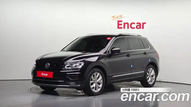 Volkswagen Tiguan 2018 — Şəkil 17/20