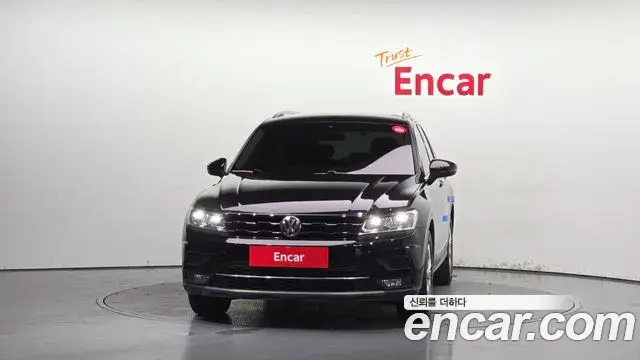Volkswagen Tiguan 2018 — Şəkil 20/20