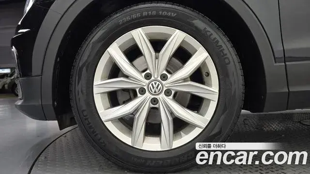 Volkswagen Tiguan 2018 — Şəkil 1/20