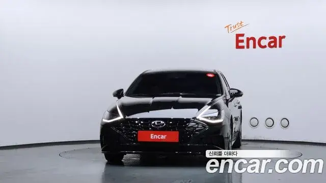 Hyundai Sonata Hybrid 2022 — Şəkil 15/30