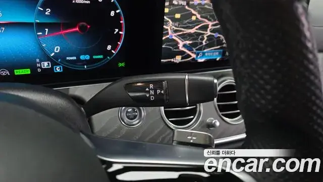 Mercedes-Benz E-Class 2022 — Şəkil 11/34
