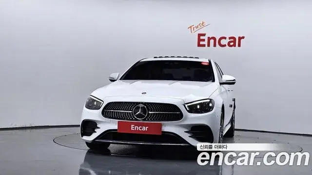 Mercedes-Benz E-Class 2020 — Фото 3/20