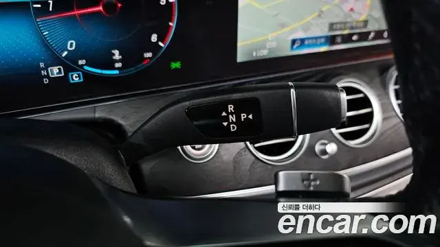 Mercedes-Benz E-Class 2020 — Фото 9/20