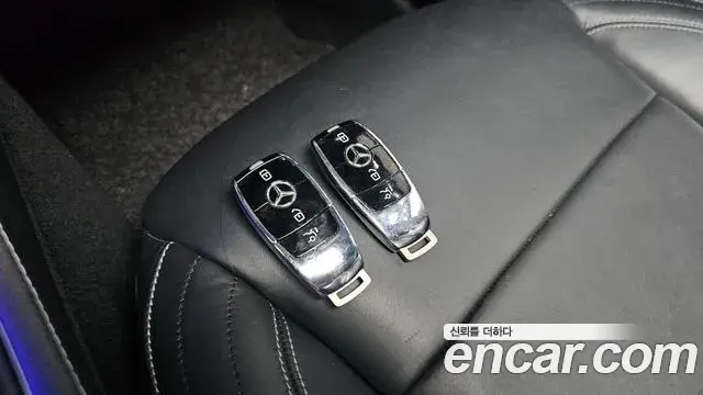 Mercedes-Benz E-Class 2020 — Фото 16/20