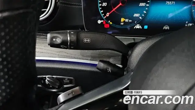 Mercedes-Benz E-Class 2020 — Şəkil 24/36
