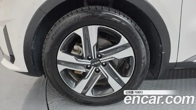 Kia Sorento 2022 — Фото 5/20