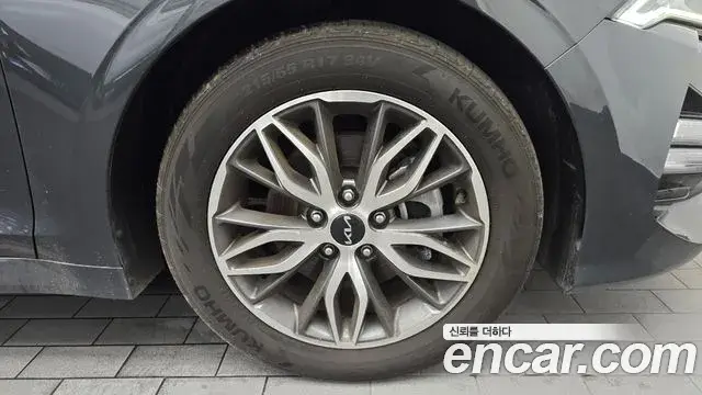 Kia K5 2023 — Photo 24/30
