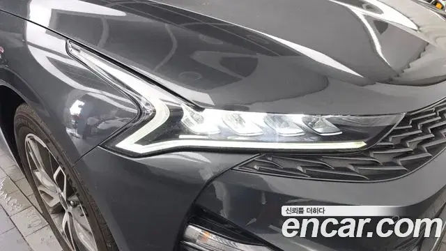 Kia K5 2023 — Photo 18/30