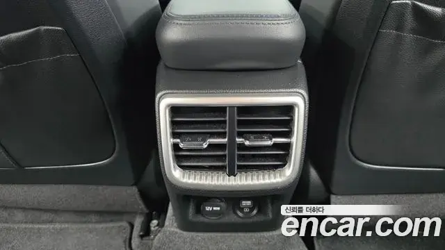 Kia K5 2023 — Photo 12/30