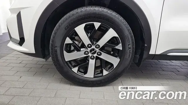 Kia Sorento 2022 — Фото 5/20