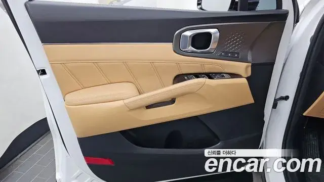 Kia Sorento 2022 — Photo 3/35