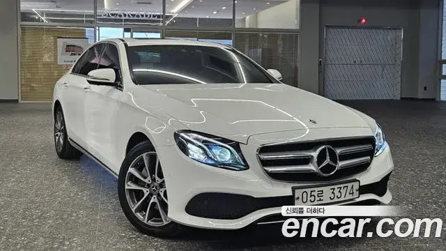 Mercedes-Benz E-Class 2019 — Фото 20/20