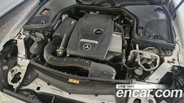 Mercedes-Benz E-Class 2019 — Фото 5/20