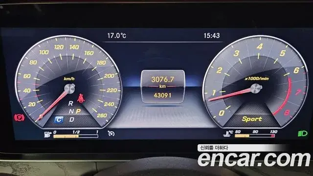 Mercedes-Benz E-Class 2019 — Фото 6/20